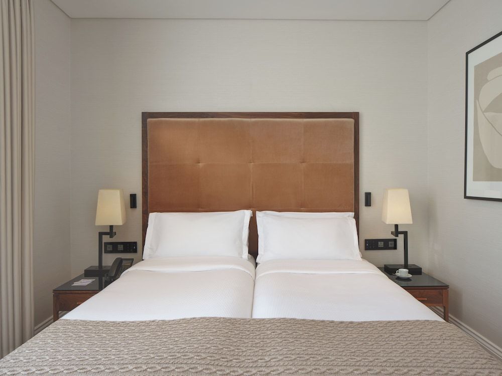 The Queen's Gate Hotel Deluxe Twin Room, 2 Twin Beds 2