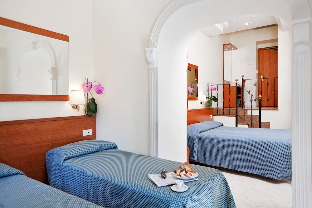 undefined Hotel Delle Muse 4