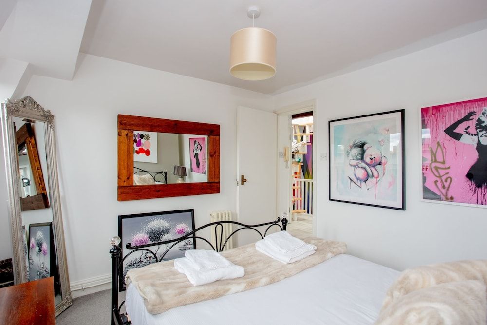 undefined Notting Hill Cozy 1 Bedroom Flat near Tube 7