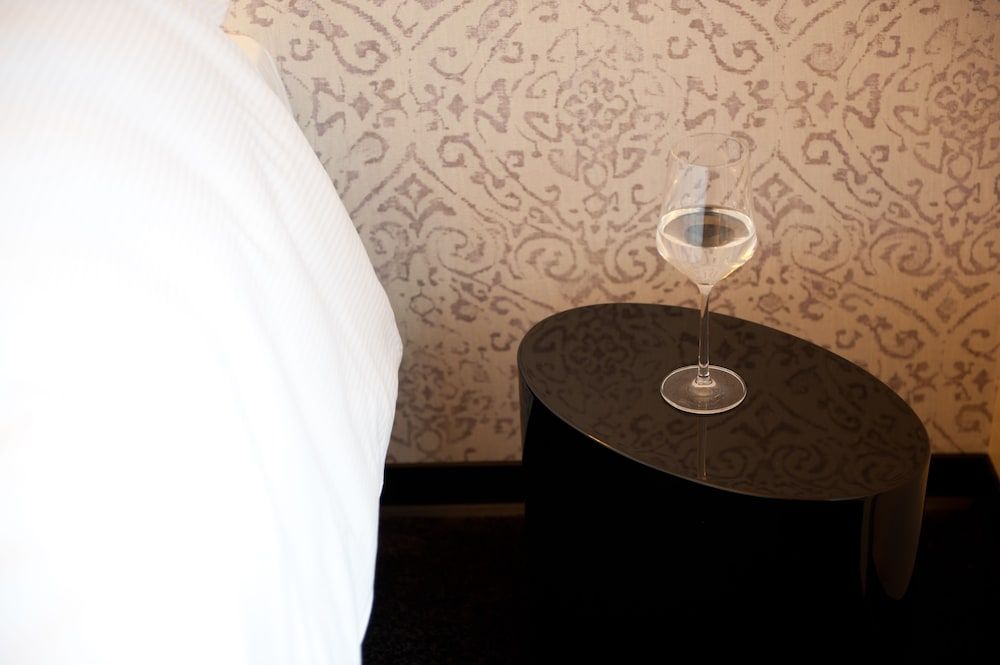 undefined Hotel Topas 9