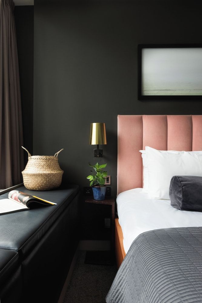 Native Bankside Studio