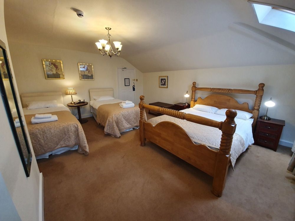 The Upper House Family Room