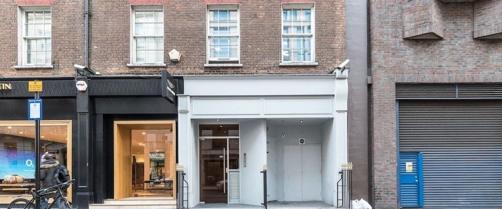 undefined A Place Like Home - Elegant Apartment near Green Park 2