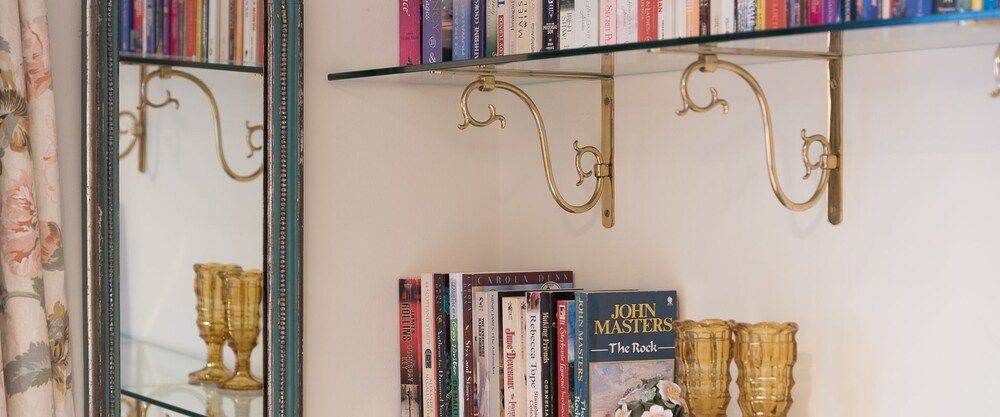 A Place Like Home - Elegant Apartment near Green Park Apartment, 2 Bedrooms, 2 Bathrooms 18