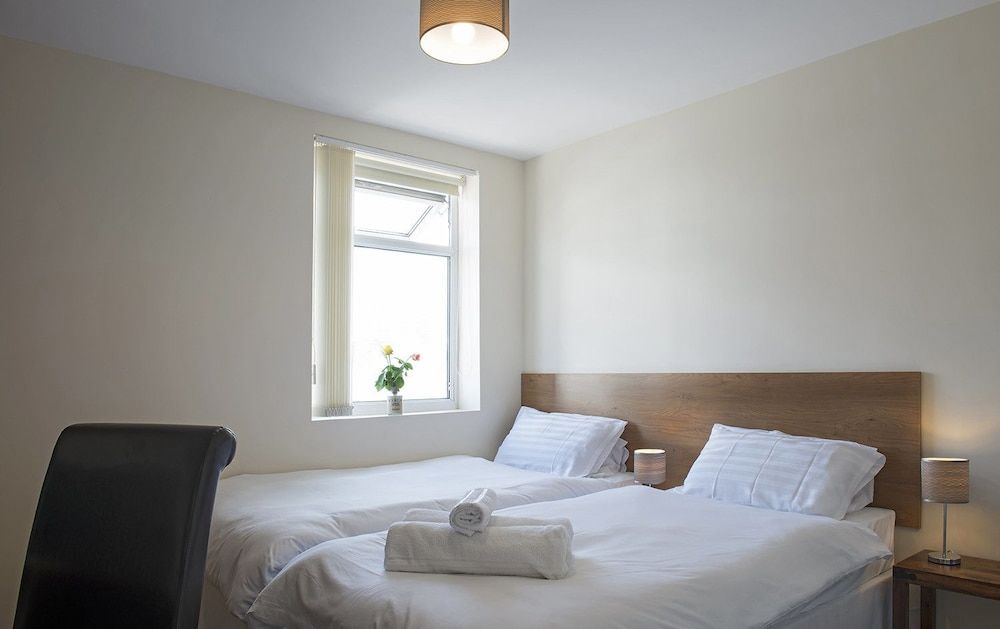 Cargo Cafe Apartments