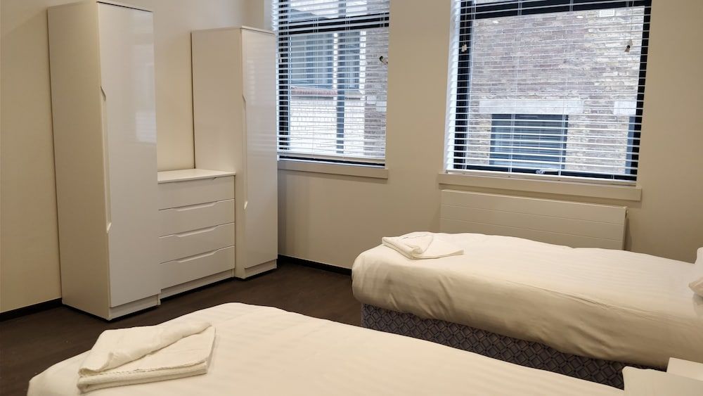 undefined Access Tower Hill 4