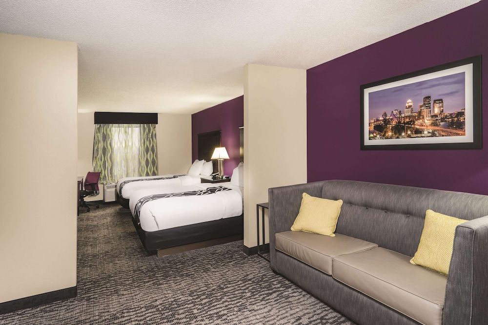 Deluxe Room, 2 Queen Beds, Non Smoking