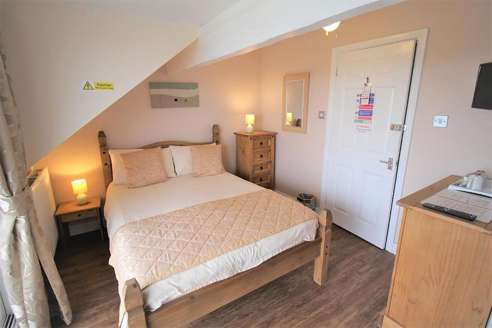 The Grand Hotel Double Room, Sea View 4