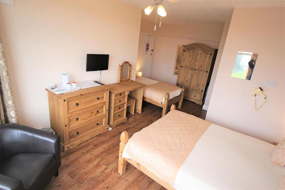 The Grand Hotel Triple Room, Sea View 2