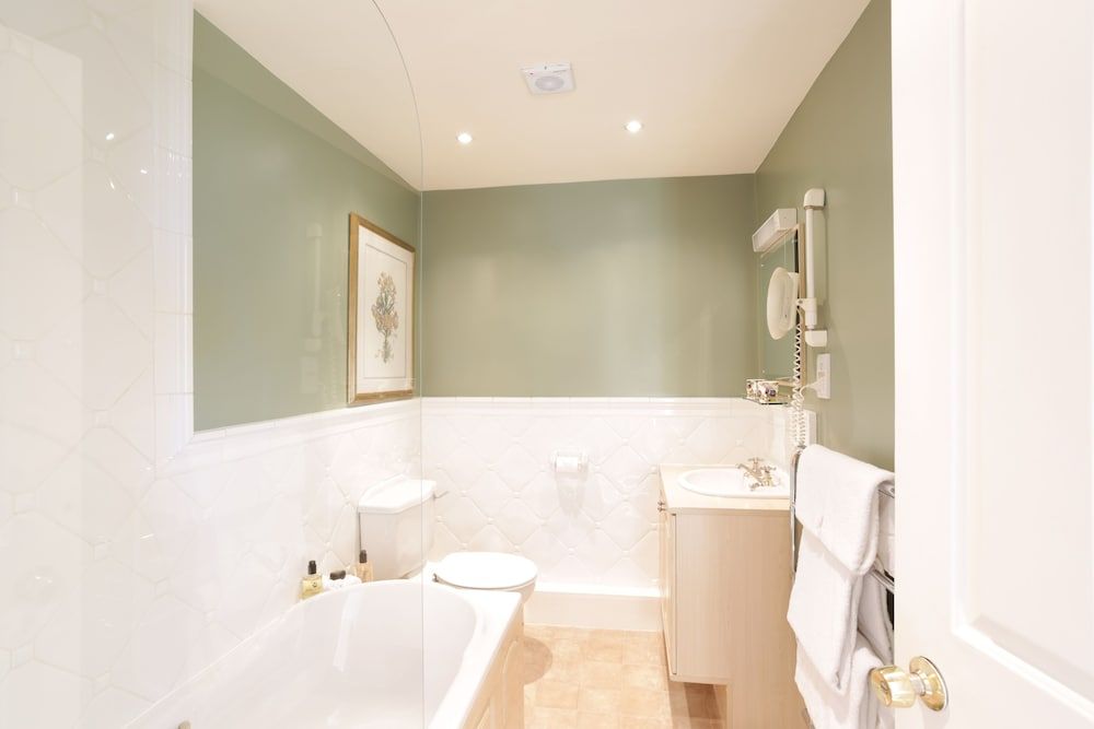 The Burgoyne Hotel Superior Room (Gunnerside) - Ensuite 5
