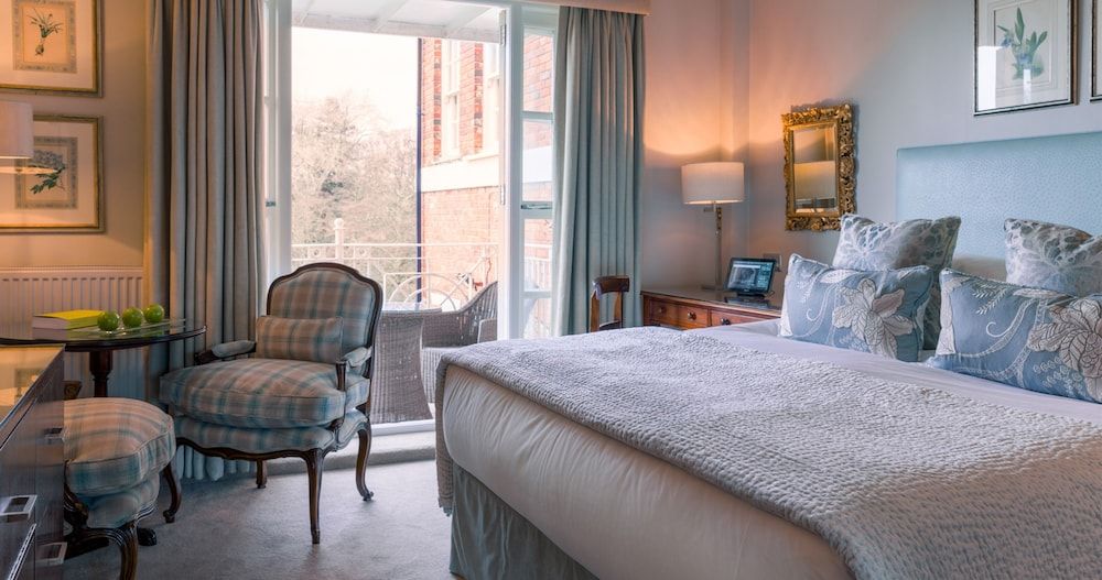 Chewton Glen Hotel & Spa - an Iconic Luxury Hotel Room (Garden) 4