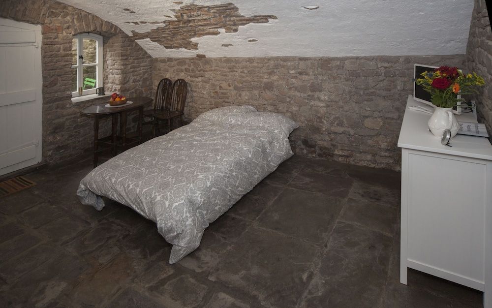 undefined The Priory Cellars Abbots Leigh 4