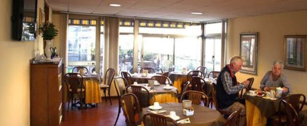 undefined Hotel Bodoni 8