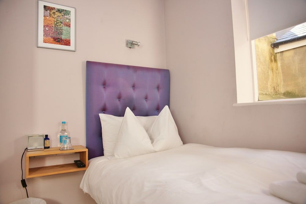 Standard Twin Room Ensuite