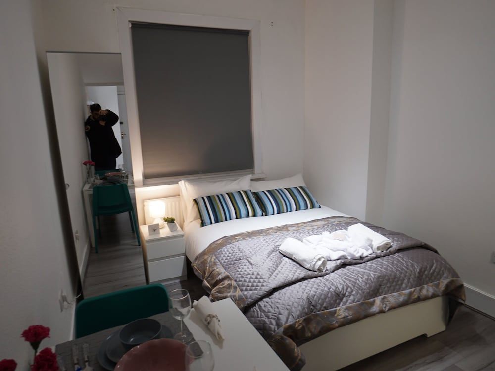 Studio, Ensuite (Apartment 10 )