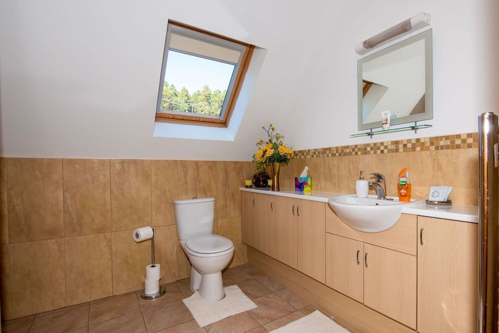 Tigh an Each B&B & Laggan Glamping Family Suite, 1 Bedroom, Private Bathroom, Mountain View 7