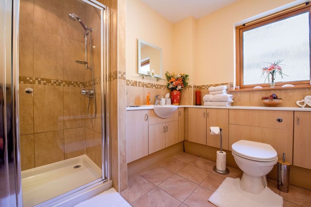 Tigh an Each B&B & Laggan Glamping Deluxe Double Room, Accessible, Mountain View 3