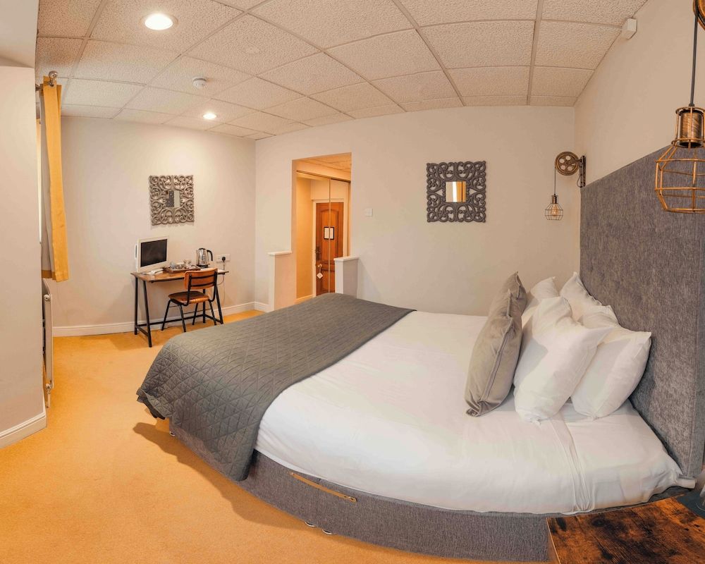 The Bridge Riverside Vintage Double 6