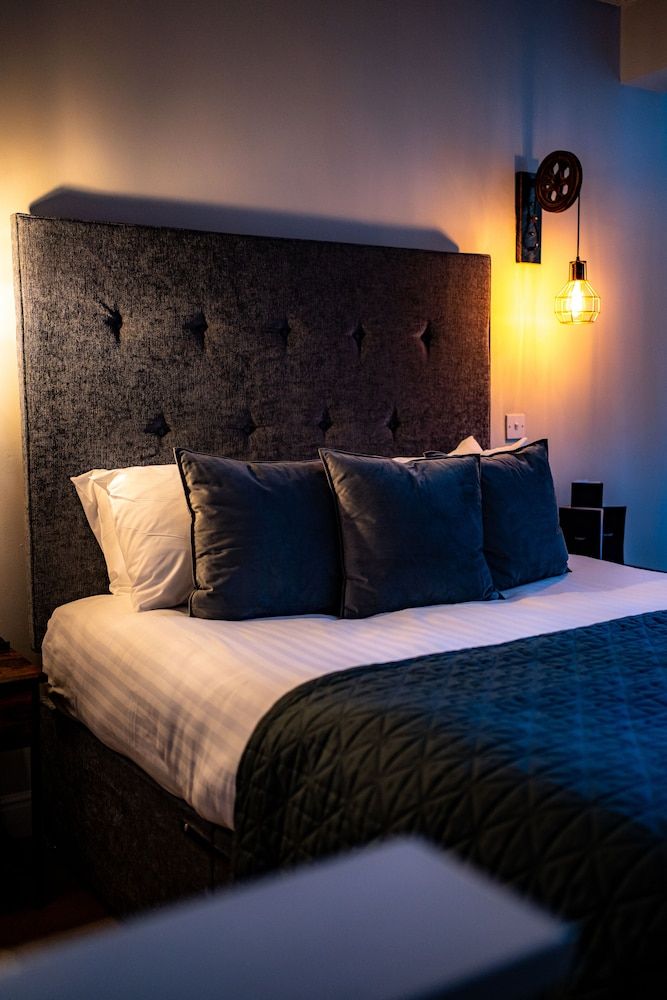 The Bridge Riverside Vintage Double 3