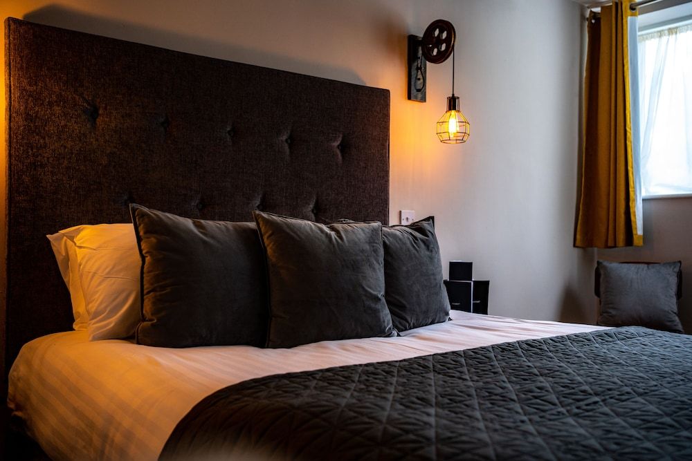 The Bridge Riverside Vintage Double