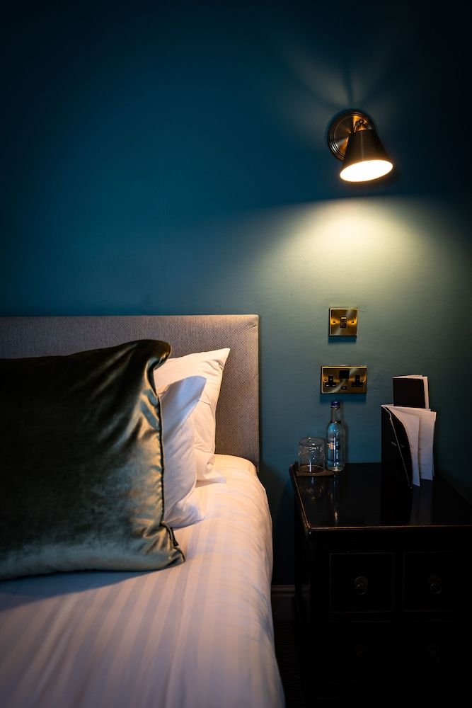 The Bridge Riverside Vintage Double 11