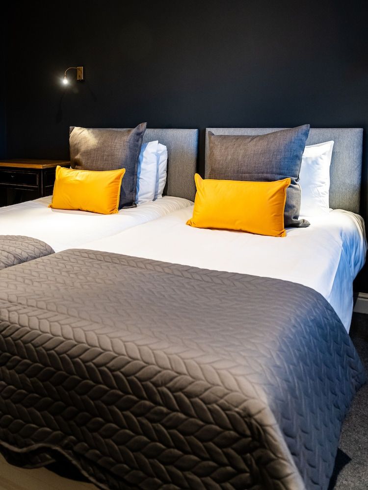 The Bridge Riverside Deluxe Twin