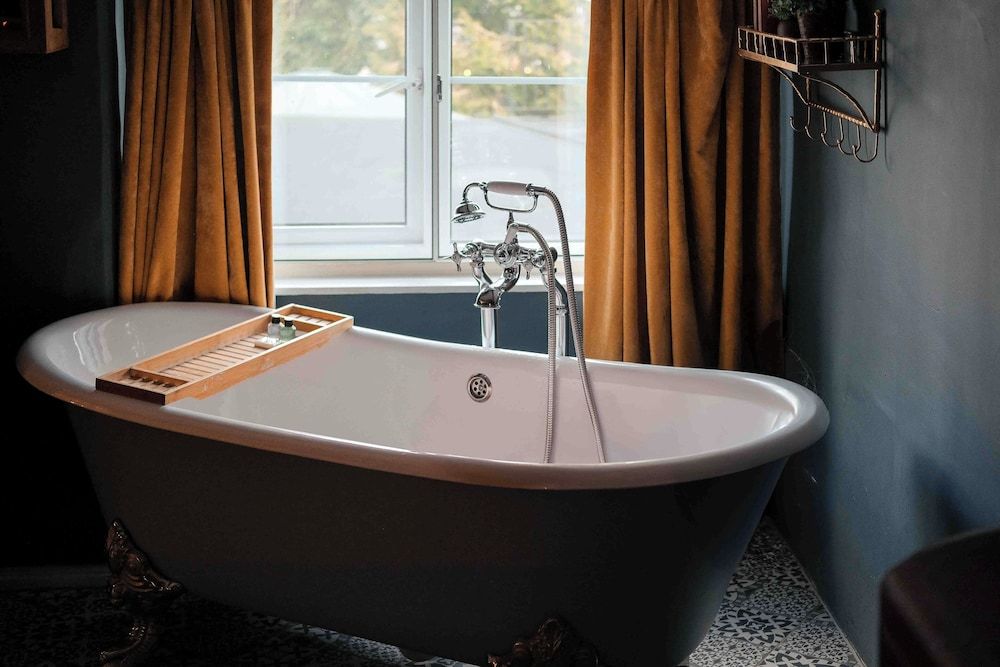 The Bridge Luxury Room, 1 King Bed 15