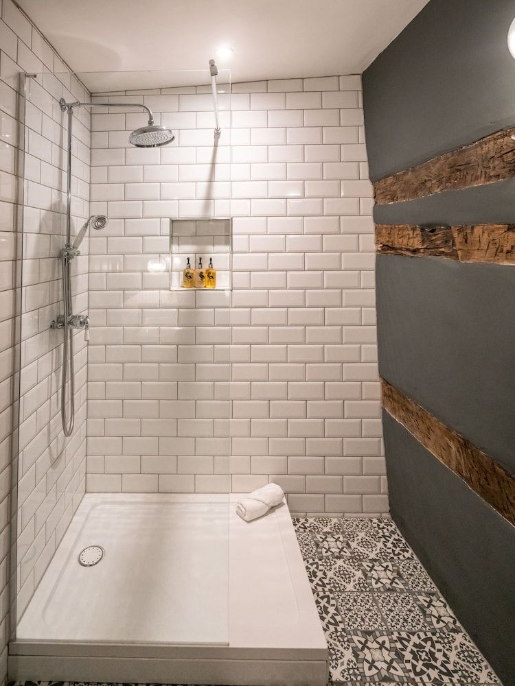 The Bridge Luxury Room, 1 King Bed 7