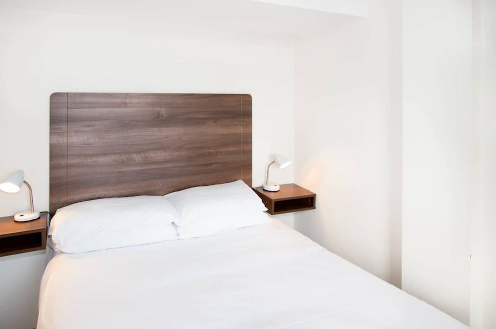 Goodenough College Double Room, Ensuite 4