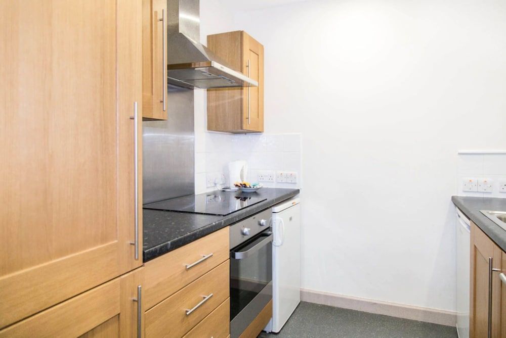 Goodenough College Apartment, 1 Bedroom, Ensuite 7