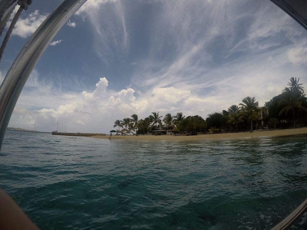 Hotel on the Cay SUPERIOR PARTIAL OCEAN VIEW ROOM 6