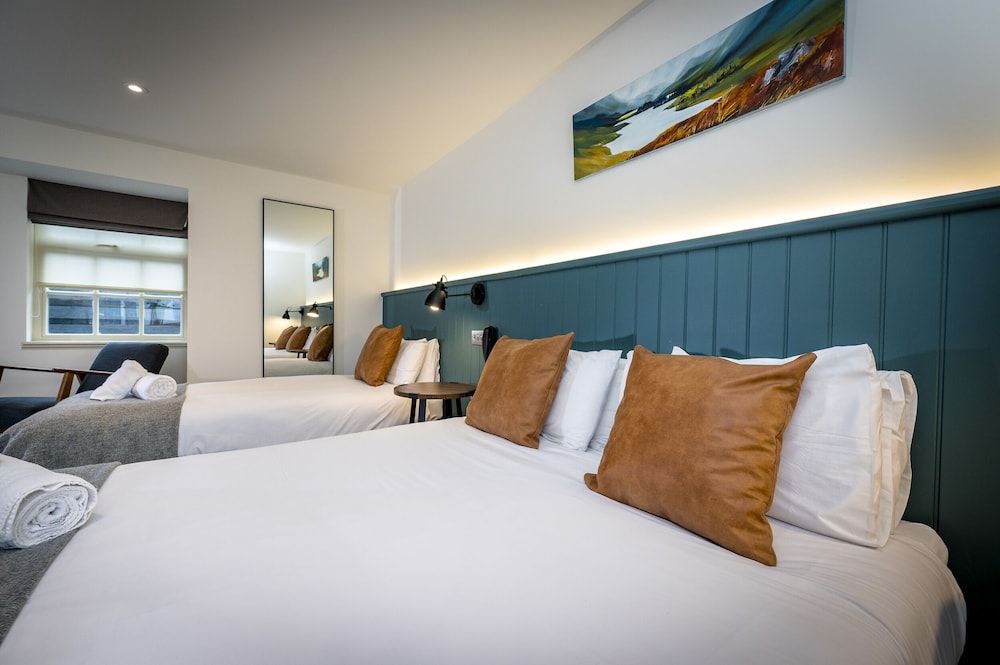 undefined The Loch Ness Inn 5