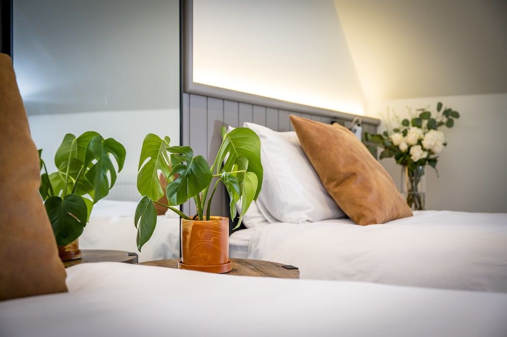 The Loch Ness Inn Twin Room 5