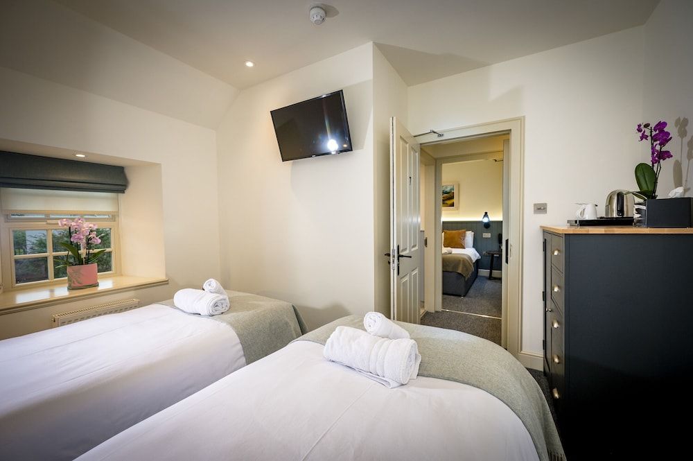 undefined The Loch Ness Inn 6