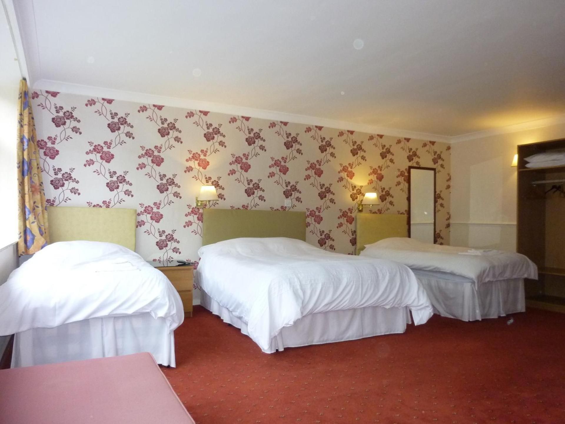 Quadruple Room with Bathroom