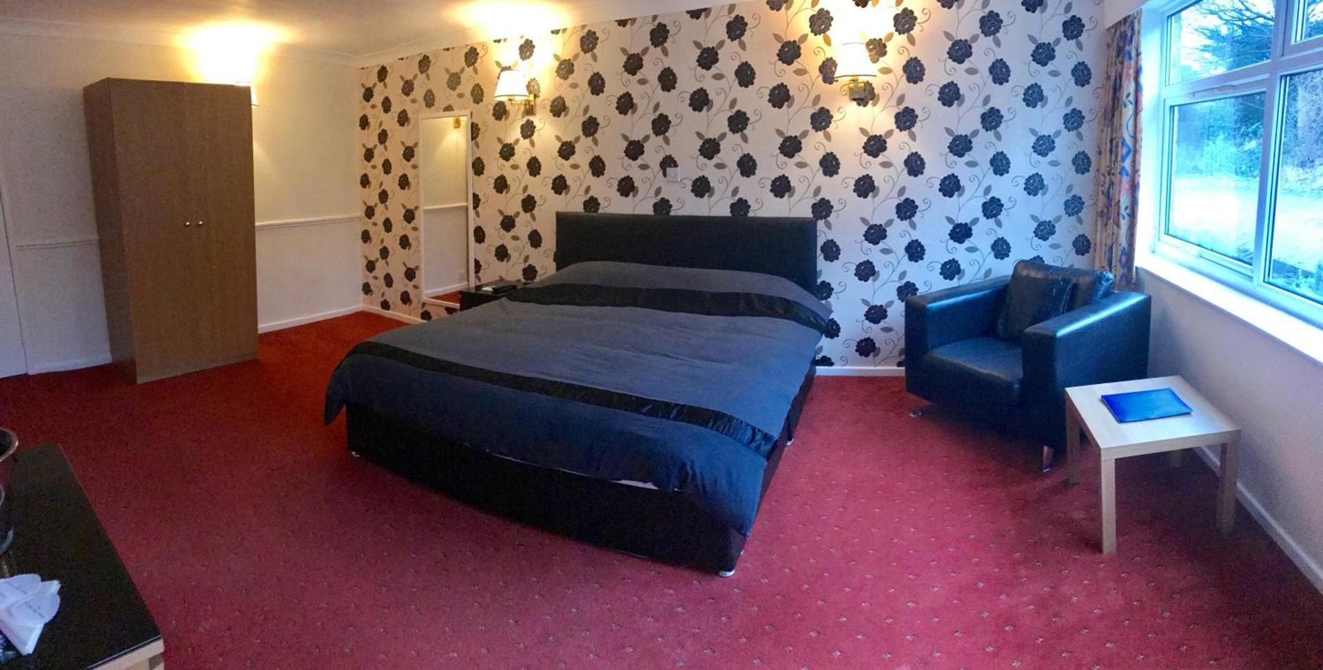 Superior King Room with Sofa