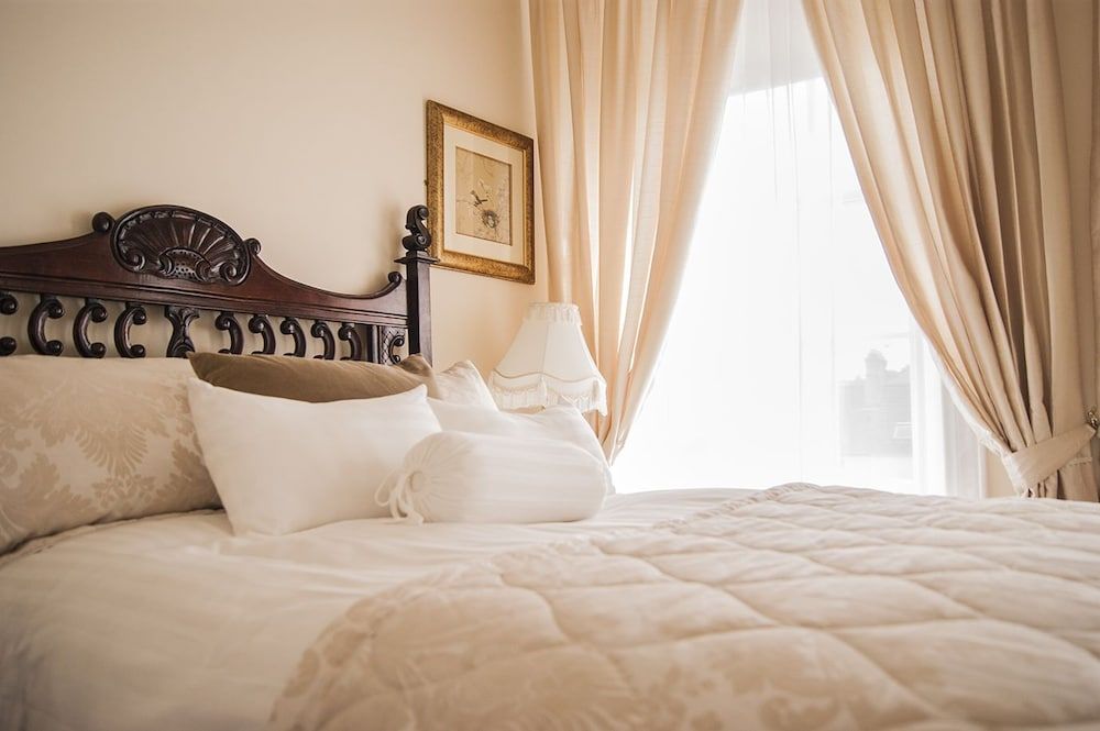 Deluxe Room, City View