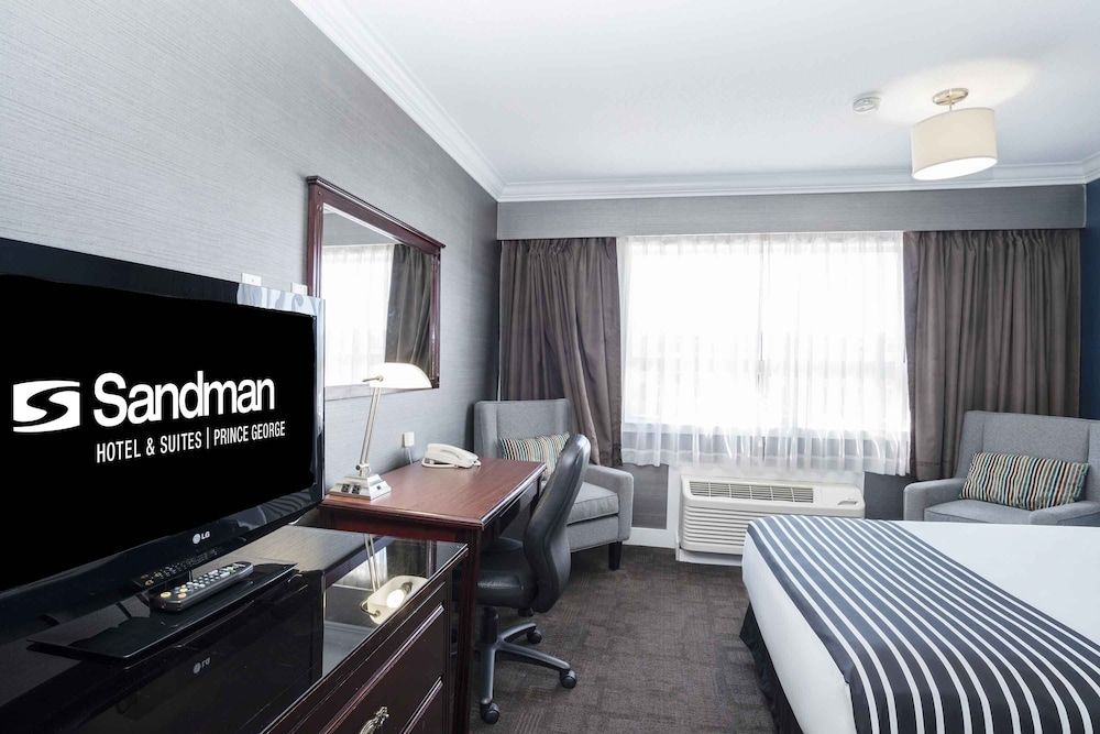 Sandman Hotel & Suites Prince George Studio Suite, 2 Double Beds, Kitchen 2