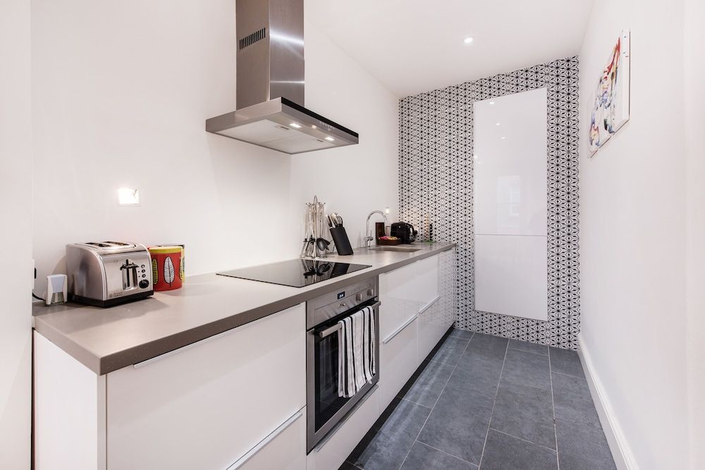 undefined Stay At Mine - Archer Street 7