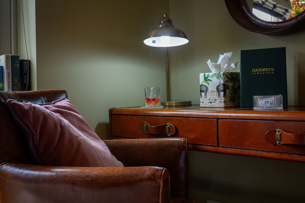 Darwin's Townhouse Double Room, Ensuite (Garden Room) 10