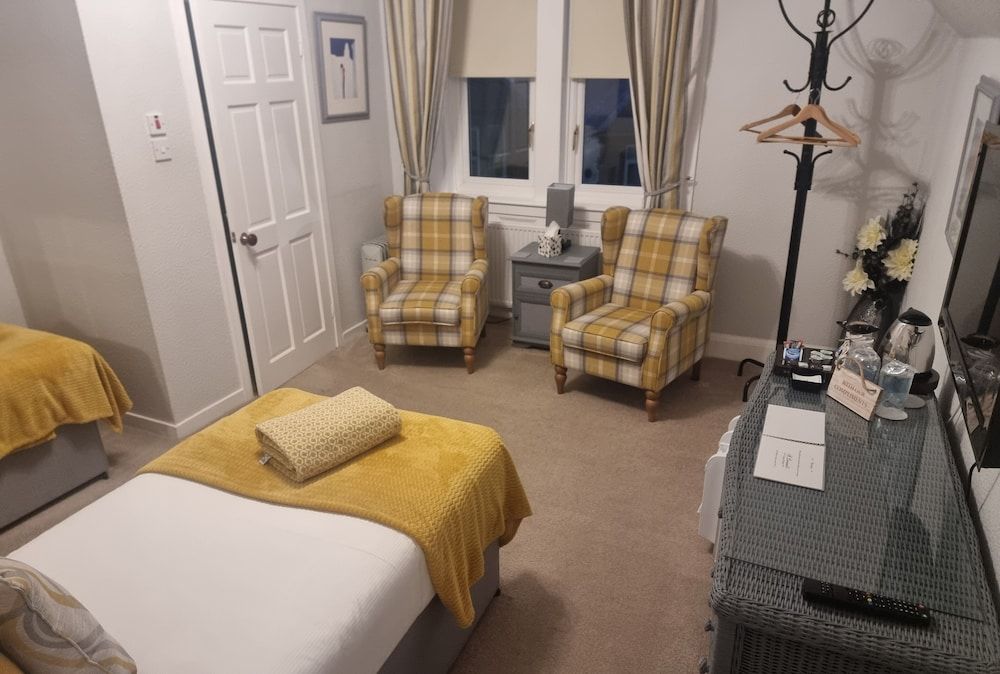 St Leonards Guest House Twin Room, Ensuite 2