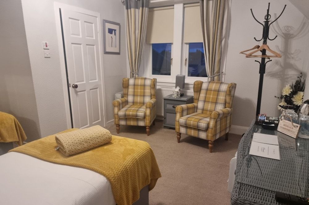 St Leonards Guest House Twin Room, Ensuite 3