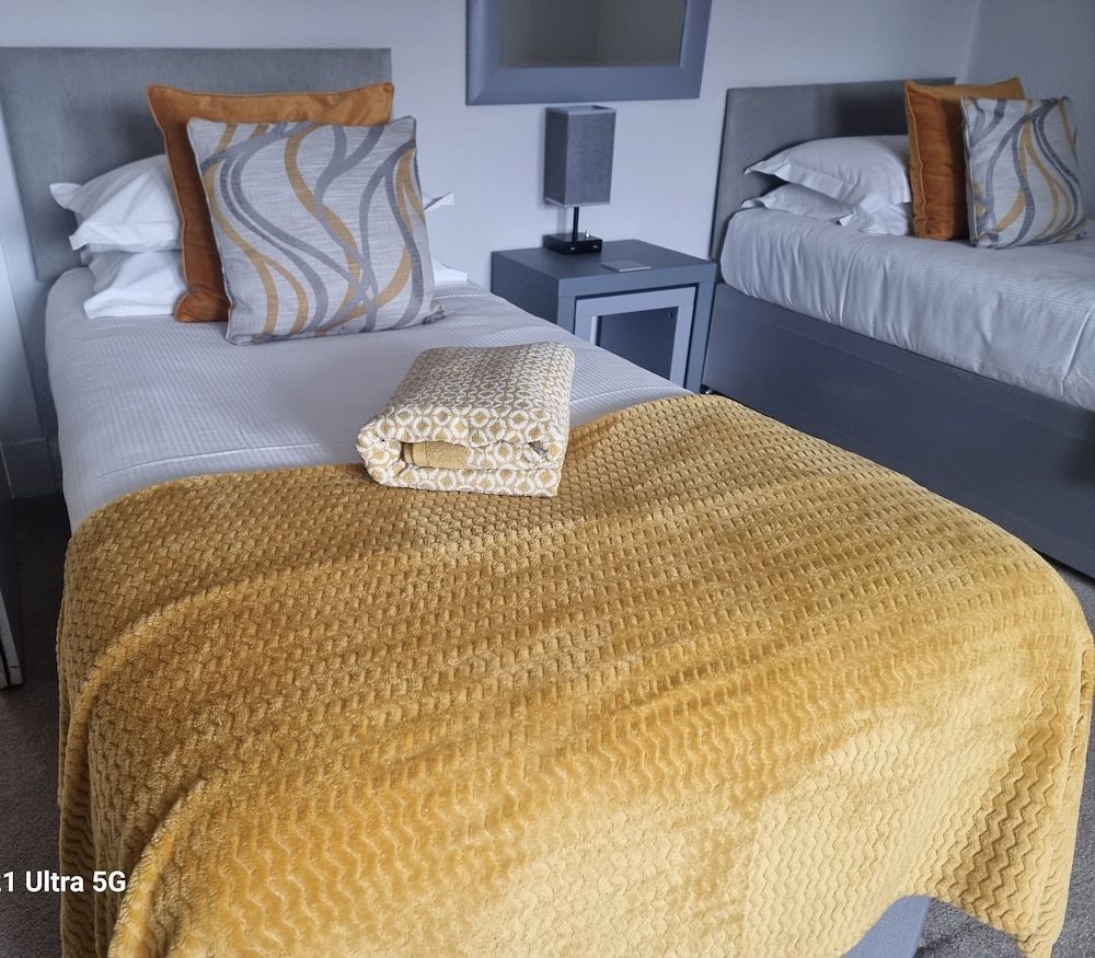 St Leonards Guest House Twin Room, Ensuite