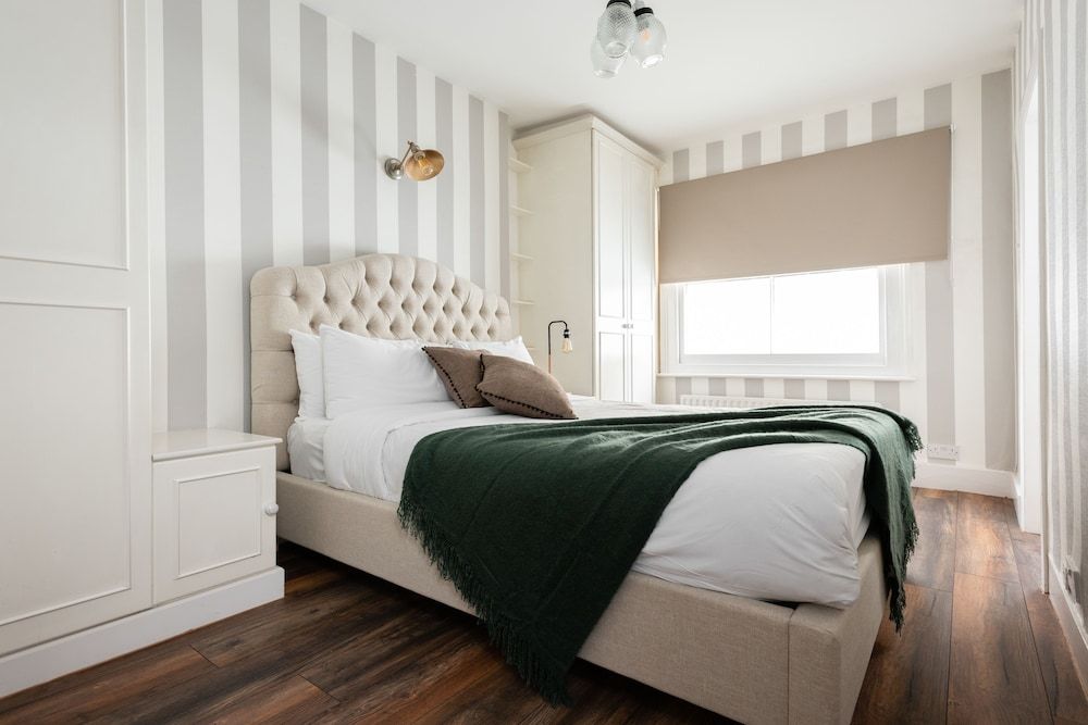 undefined The South Kensington Mews - Lovely & Bright 5BDR Kensington Mews 8