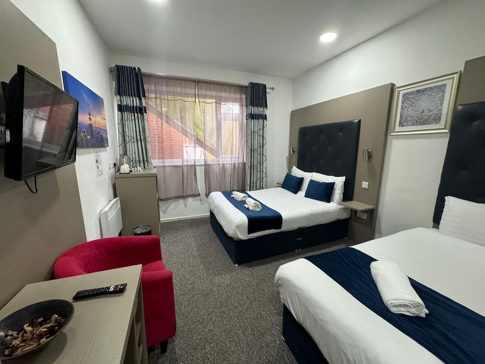 Abbey Hotel by Trivelles Family Room 2