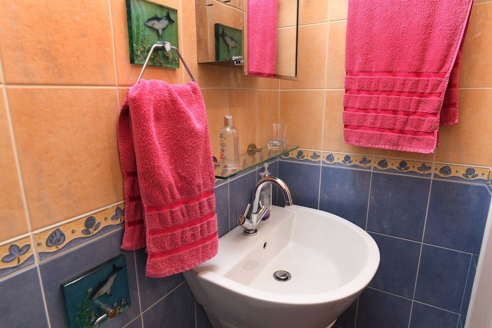 Cilbrwyn Countryside Retreat Economy Triple Room 6