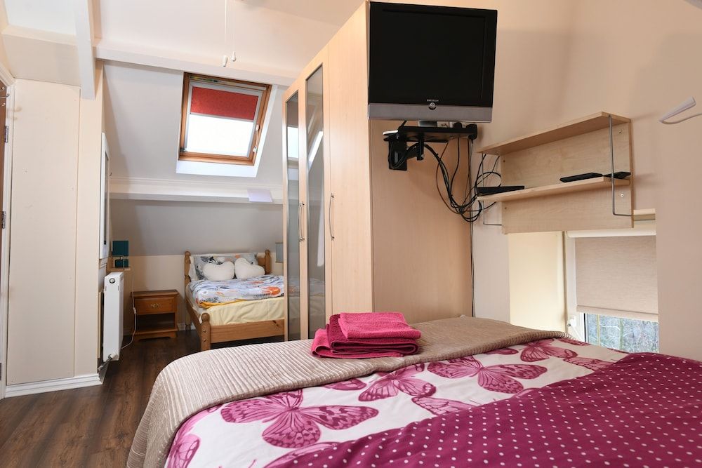 Cilbrwyn Countryside Retreat Economy Triple Room 2