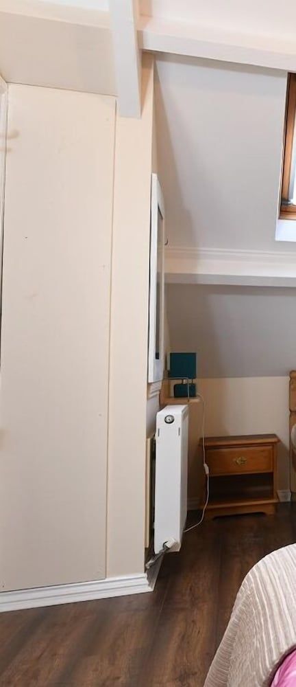 Cilbrwyn Countryside Retreat Economy Triple Room 8