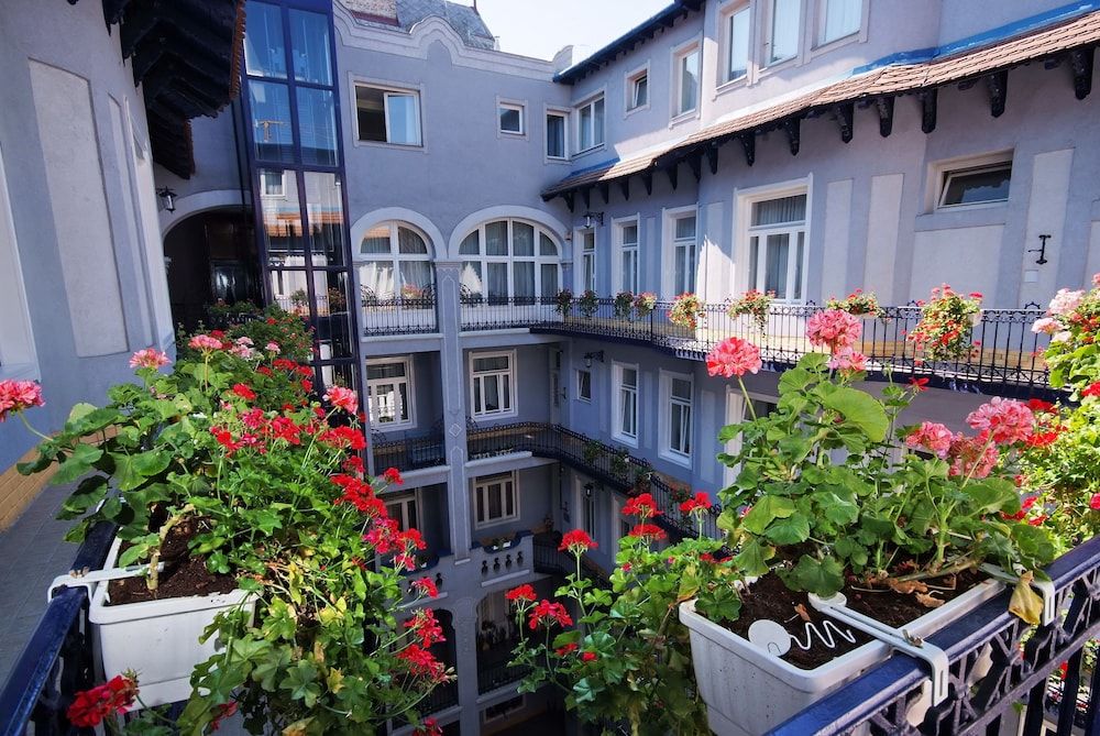 undefined Baross City Hotel 8