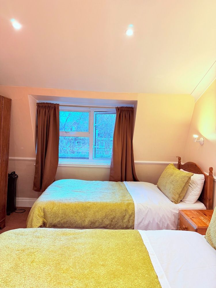 Europa House Hotel Standard Twin Room 3